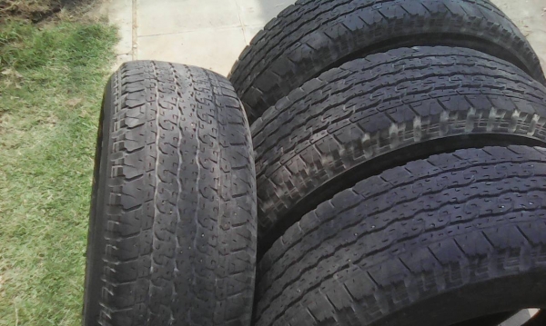 245/70R16 BRIDGESTONE DUELER H/T ชุด 4 เส้น tel.081-427-3941 ไอดีไลน์ autobot107 245/70R16 BRIDGESTONE DUELER H/T ชุด 4 เส้น tel.081-427-3941 ไอดีไลน์ autobot107