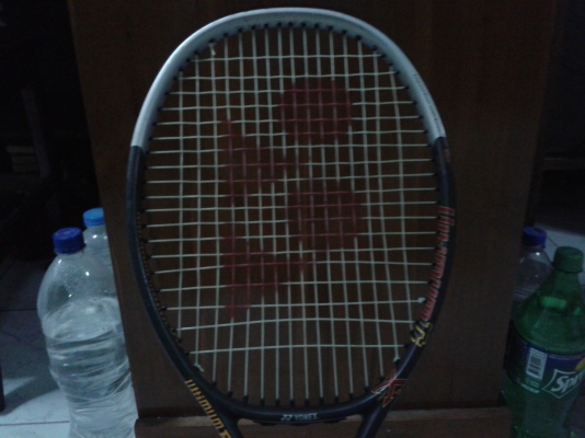 ขายไม้เทนนิส YONEX (ขอบคุณทีมงาน truck 2 hand)