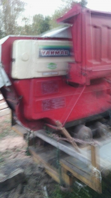 ขายเครื่องนวดข้าวพร้อมรถพ่วงลากเครื่องยนต์ดีเซล ขายเครื่องนวดข้าวพร้อมรถพ่วงลากเครื่องยนต์ดีเซล