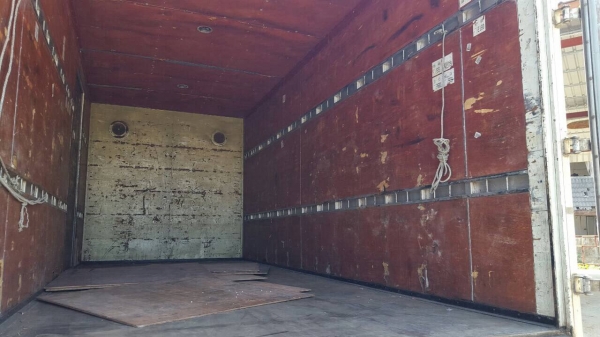 ขาย ตู้แห้งหกล้อยาว 5.50 เมตร ขาย ตู้แห้งหกล้อยาว 5.50 เมตร