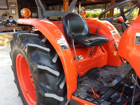 คูโบต้า L4708 4 WD พร้อมใบมีดตราช้าง ทำงาน 379 ชั่วโมง ปี 2557