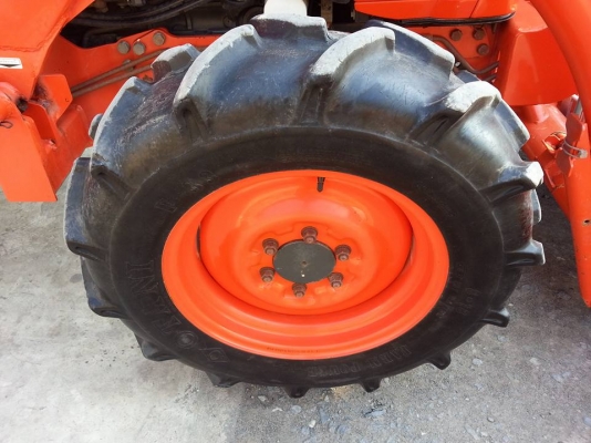 คูโบต้า L4708 4 WD พร้อมใบมีดตราช้าง ทำงาน 379 ชั่วโมง ปี 2557