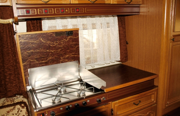 Caravan รถบ้านคาราวาน