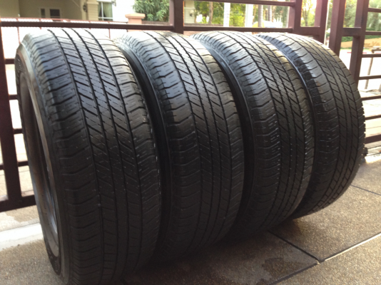 ยาง Bridgestone 265 65 17 ปี12 ดอกสวย พร้อมใช้งาน ราคาไม่แพง