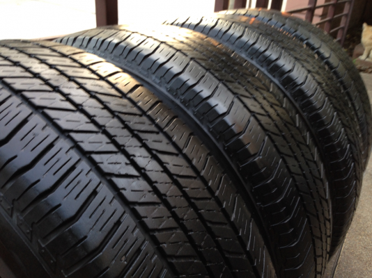 ยาง Bridgestone 265 65 17 ปี12 ดอกสวย พร้อมใช้งาน ราคาไม่แพง