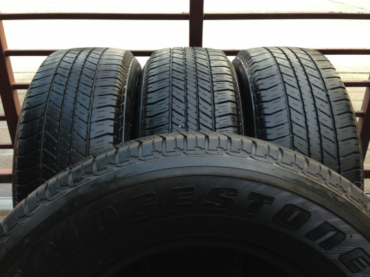 ยาง Bridgestone 265 65 17 ปี12 ดอกสวย พร้อมใช้งาน ราคาไม่แพง