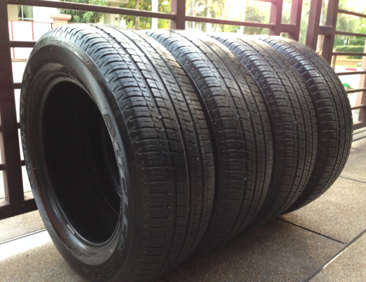 ยาง Bridgestone 225 65 17 ดอกเต็ม ไม่มีปะ พร้อมใช้งาน ราคาไม่แพง