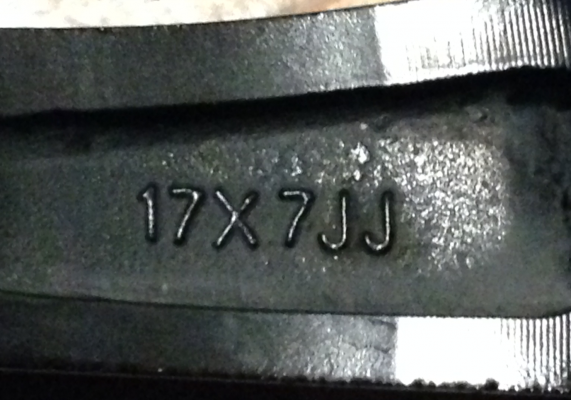 ล้อ VIP ขอบ17 สภาพสวย ไม่มีซ่อม ราคาไม่แพง ล้อ VIP ขอบ17 สภาพสวย ไม่มีซ่อม ราคาไม่แพง
