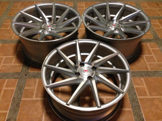 ล้อ Vossen ขอบ17 4รู100 จำนวน 3วง สภาพสวย ไม่มีซ่อม