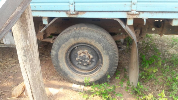 ขาย รถบรรทุก 4 ล้อ ISUZU NKR55E จดทะเบียนปี 43 เครื่อง 4JB1 88 แรงม้า คัสซีสวยตลอดเส้น เกียร์ยาว ดั้มหัวได้ ทะเบียนครบพร้อมโอน