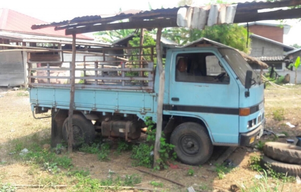 ขาย รถบรรทุก 4 ล้อ ISUZU NKR55E จดทะเบียนปี 43 เครื่อง 4JB1 88 แรงม้า คัสซีสวยตลอดเส้น เกียร์ยาว ดั้มหัวได้ ทะเบียนครบพร้อมโอน