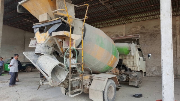 ขาย รถโม่ปูน 3 คิว HINO FC2WEKA คัสซีสวยตลอดเส้น โม่สวยปั้มดี รถพร้อมใช้งาน ทะเบียนเต็มพร้อมโอน