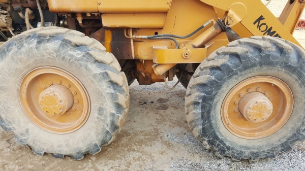 ขาย รถตัก KOMATSU JH30 สภาพพร้อมใช้งาน ยางเต็มทั้ง 4 เส้น