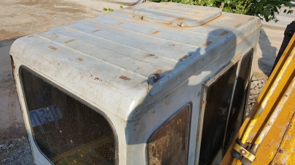 ขายรถขุดแบ็คโค kobelco 200มาร์คทรู เอวดี ปั๊มฟิตใหม่ ทำงานดีไม่โหลด ปั๊มk3v สภาพพร้อมลงงาน