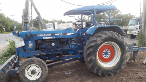 รถไถฟอร์ด 6610 เอกสารเล่มทะเบียน พร้อมใช้ครับ