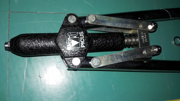 ขายรีเว็ทรุ่นงานหนักTAIYO PICUS TS-20 HAND RIVETER Made in Japan. ขายรีเว็ทรุ่นงานหนักTAIYO PICUS TS-20 HAND RIVETER Made in Japan.