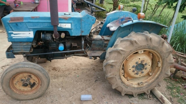 ขายรถไถนา มิสซู 25 แรง เครื่องดีสตาสติดง่าย เกียร์ดี หางไวไม่ตก พร้อมผานพรวน พร้อมใช้งาน ราคาคุยกันได้ครับ