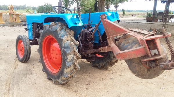 จัดส่ง จ.ปทุมธานี ขอบคุณครับ ขายรถไถแชมป์ 25แรง พร้อมผาน5 พร้อมใช้งาน