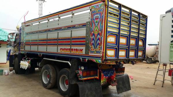 ขายด่วนสิบล้อดั้มสองเพลา ปี49 เดกก้า270แรง ยูโรทูเครื่องดำสภาพสวยพร้อมใช้ ขายด่วนสิบล้อดั้มสองเพลา ปี49 เดกก้า270แรง ยูโรทูเครื่องดำสภาพสวยพร้อมใช้