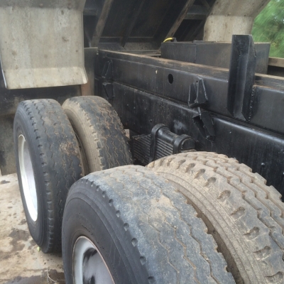 ขายด่วนสิบล้อดั้มสองเพลา ปี49 เดกก้า270แรง ยูโรทูเครื่องดำสภาพสวยพร้อมใช้ ขายด่วนสิบล้อดั้มสองเพลา ปี49 เดกก้า270แรง ยูโรทูเครื่องดำสภาพสวยพร้อมใช้