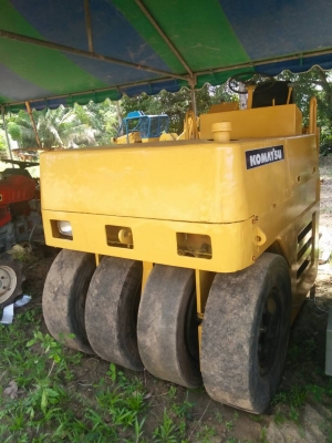 ขาย 79,000 รถบดเล็กเก่านอกเอกสารอินวอยท์รถสวยพร้อมใช้ 090-772-3710 090-772-3708