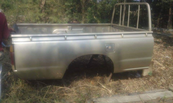 ขายกะบะรถปิ๊กอับนิสสันฟรอนเทียสภาพสวย