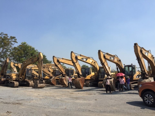 ขายรถแบคโฮ CAT 320C มี 5 คัน ราคาคันละ 1,150,000 บาท CAT320B มี 1 คัน ราคา 1,000,000 บาท  CAT320 v2 มี 7 คันให้เลือก ราคา 950,000 บาท เล่มทะเบียน
