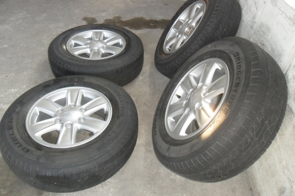 ล้อแม็ก16นิ้ว6รู อีซูสุ พร้อมยาง สวยๆ 4 ล้อ ราคา 7900 บาท ล้อแม็ก16นิ้ว6รู อีซูสุ พร้อมยาง สวยๆ 4 ล้อ ราคา 7900 บาท