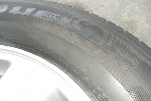 ล้อแม็ก16นิ้ว6รู อีซูสุ  พร้อมยาง สวยๆ 4 ล้อ ราคา 7900 บาท