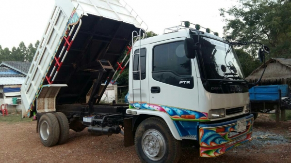 ขายด่วน รถ 6 ล้อด้ำ