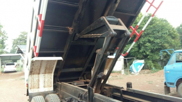 ขายด่วน รถ 6 ล้อด้ำ