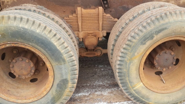 ขายสิบล้อ ISUZU DEGA 195 2 เพลาดั้ม เครื่องเกียร์ดี ยางพอใช้ เอกสารเล่มทะเบียนพร้อมโอน