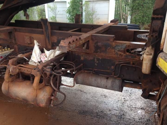 ขายสิบล้อ ISUZU DEGA 195 2 เพลาดั้ม เครื่องเกียร์ดี ยางพอใช้ เอกสารเล่มทะเบียนพร้อมโอน