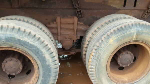 ขายสิบล้อ ISUZU DEGA 195 2 เพลาดั้ม เครื่องเกียร์ดี ยางพอใช้ เอกสารเล่มทะเบียนพร้อมโอน