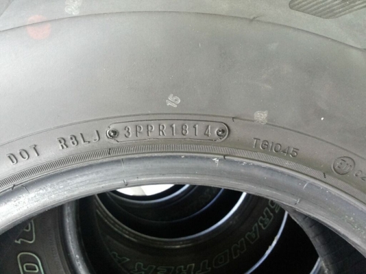 ยาง dunlop grandtrek at3 265/70/16 ปี 2014 สภาพดีเยี่ยม