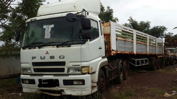 ขายหัวลาก MITSUBISHI  FV51JHR 380 แรง ปี51สภาพพร้อมใช้งาน พร้อมหางคอกลูกสามเพลาไม่ดั้ม สภาพพร้อมใช้งาน เอกเล่มทะเบียนพร้อมโอน