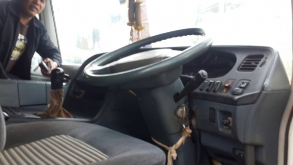 ขายหัวลาก MITSUBISHI  FV51JHR 380 แรง ปี51สภาพพร้อมใช้งาน พร้อมหางคอกลูกสามเพลาไม่ดั้ม สภาพพร้อมใช้งาน เอกเล่มทะเบียนพร้อมโอน