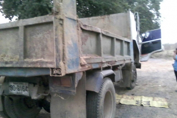 ISUZU 6BD1 มีเพาเวอร์ เกียร์กลาง มีสโลว์ เฟืองท้าย FUSO