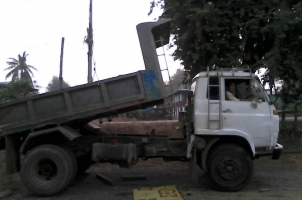 ISUZU 6BD1 มีเพาเวอร์ เกียร์กลาง มีสโลว์ เฟืองท้าย FUSO