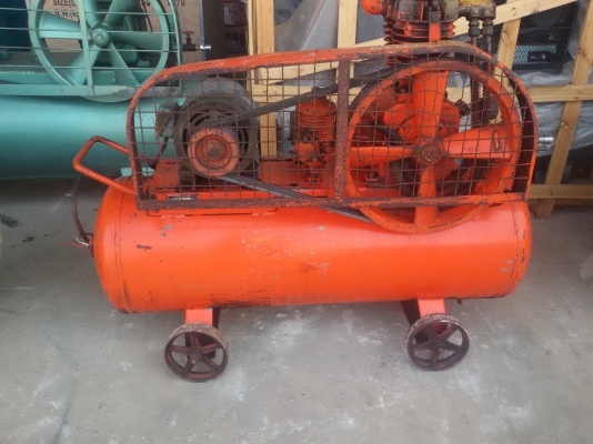 ขายปั๊มลม  MEIJI ขนาด 124 ลิตร