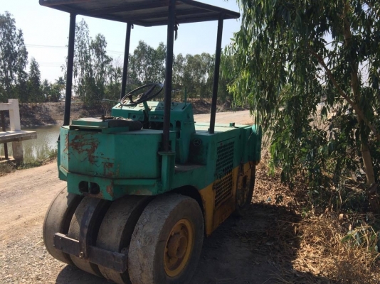 ขายรถบดซาไก5ตัน เครื่องอีซูซุ มีระบบสั่นสะเทือน พร้อมใช้งาน เครื่องดีไม่กินน้ำมันเครื่อง ราคาต่อรองคุยกันได้