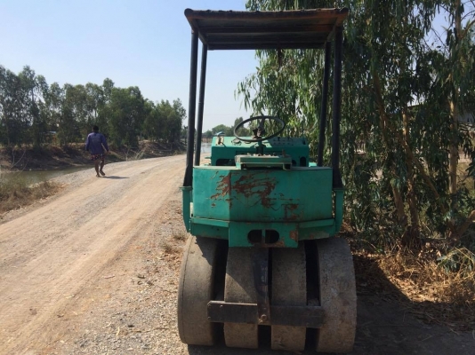 ขายรถบดซาไก5ตัน เครื่องอีซูซุ มีระบบสั่นสะเทือน พร้อมใช้งาน เครื่องดีไม่กินน้ำมันเครื่อง ราคาต่อรองคุยกันได้