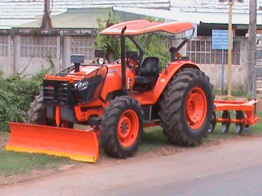 ขายรถไถ Kubota M9540 (4WD) 95แรงม้า ผานหน้า ผานหลัง เครื่องแน่น สภาพเยี่ยม