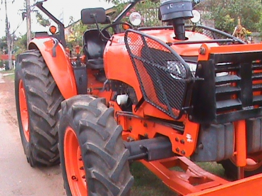ขายรถไถ Kubota M9540 (4WD) 95แรงม้า ผานหน้า ผานหลัง เครื่องแน่น สภาพเยี่ยม