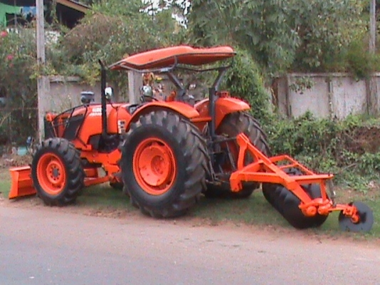 ขายรถไถ Kubota M9540 (4WD) 95แรงม้า ผานหน้า ผานหลัง เครื่องแน่น สภาพเยี่ยม