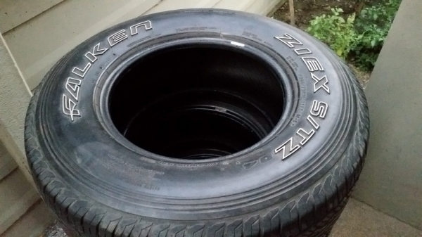 ยาง falken 265 70 r16