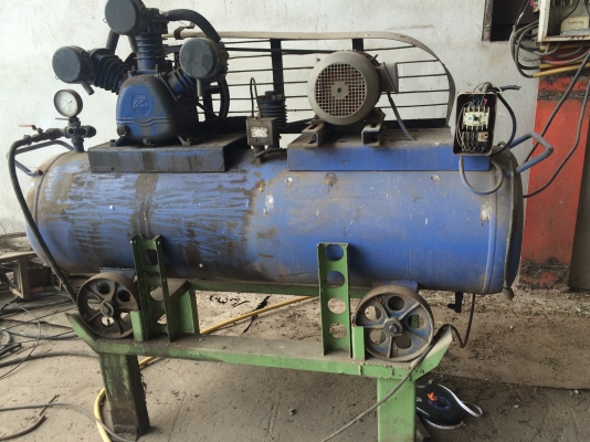 ปั๊มลม สภาพพร้อมใช้งาน