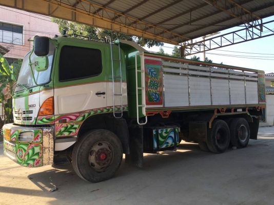 สิบล้อ ฮีโน่ 320ปี48 ดั้มมีเนียม(มีระบบลากจูงครบ)สถาพดีสวยเดิมพร้อมใช้งาน ทะเบียนพร้อมโอน