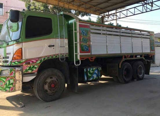 สิบล้อ ฮีโน่ 320ปี48 ดั้มมีเนียม(มีระบบลากจูงครบ)สถาพดีสวยเดิมพร้อมใช้งาน ทะเบียนพร้อมโอน