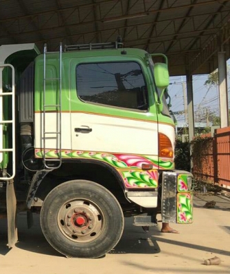 สิบล้อ ฮีโน่ 320ปี48 ดั้มมีเนียม(มีระบบลากจูงครบ)สถาพดีสวยเดิมพร้อมใช้งาน ทะเบียนพร้อมโอน